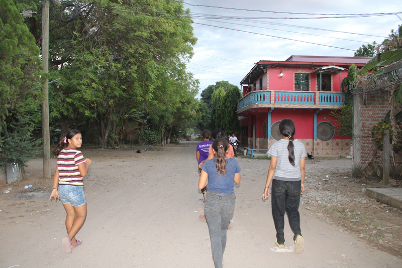 仲間集めの様子